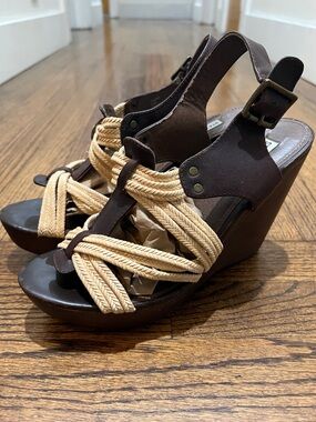 Steve Madden “Tampaa” Brown Wedge Sandals with Cream Rope Straps